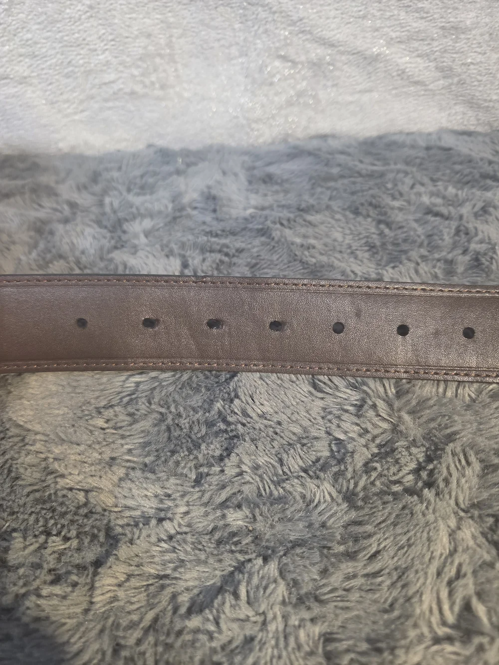 Levi Strauss & Co. Black Leather Men's Belt with Brushed Metal Buckle